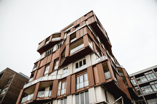 著名的建筑在汉堡的街道上，德国-股票照片图片下载