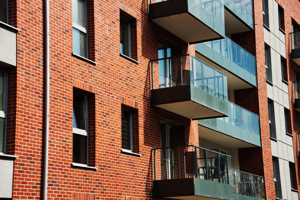 波兰格但斯克的现代住宅区。生活住宅立面图片下载