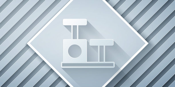 剪纸猫抓后与玩具图标孤立的灰色背景。纸艺风格。向量图片下载