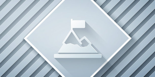 剪纸山与旗帜在顶部图标孤立的灰色背景。象征胜利或成功的概念。目标的成就。纸艺风格。向量图片下载