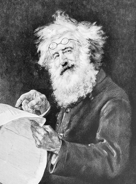 戴眼镜、留着长长的白胡子的编辑指着报纸上的一篇文章说:你得读读这篇。图片下载