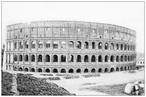 古罗马斗兽场的古董旅行照片图片下载