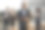 商业伙伴拿着遥控设备站在新鲜空气里图片下载