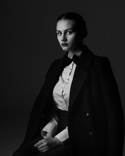 白人女性黑白肖像图片下载