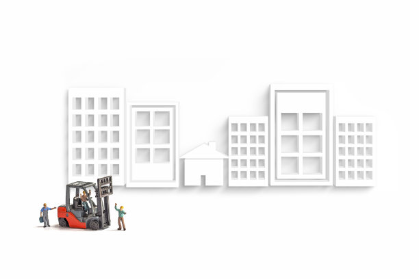 微型工人与建筑和房子隔离在白色背景。图片下载