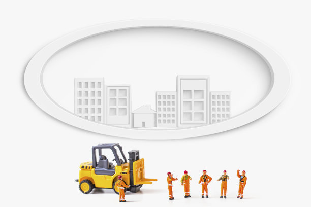 微型工人与建筑和房子隔离在白色背景。图片下载