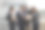 积极主动的同事看着屏幕，分享想法图片下载