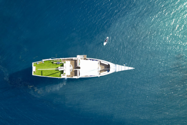 豪华的菲尼西在纳uan巴霍帆船科莫多国家公园图片下载