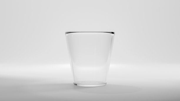 3D插图或3D渲染玻璃为饮用水隔离在白色背景。图片下载