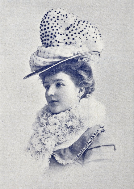 有薄纱垂饰和羽毛的帽子图片下载