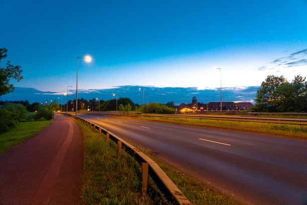 通往自然的日落之路图片下载
