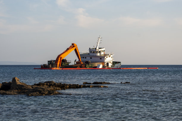 失事船只的救援工作图片下载