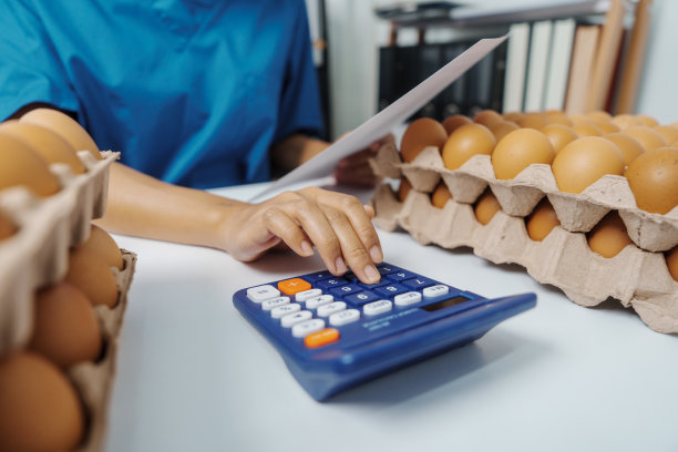 质量控制-最佳的鸡蛋质量，实用的方法家禽鸡蛋，以准确和一致地衡量其产品的质量。图片下载