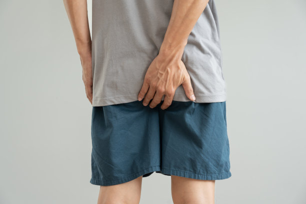 腹部和痔疮、疼痛、胃痛、肠痛、保健、便秘、解剖、疼痛、腹部、肠道问题、血性腹泻、胃痛、癌症图片下载