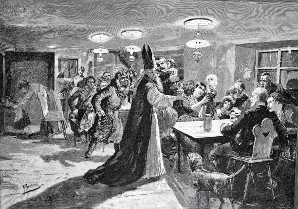 圣诞老人晚上在餐厅，圣诞老人与客人聊天图片下载