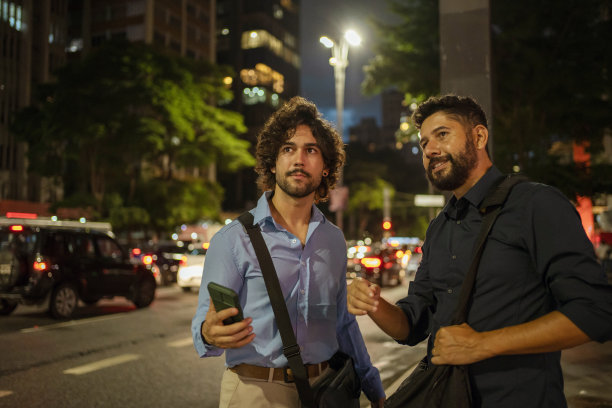 Avenida Paulista的商业同事，São Paulo，巴西。每天通勤上班。图片下载