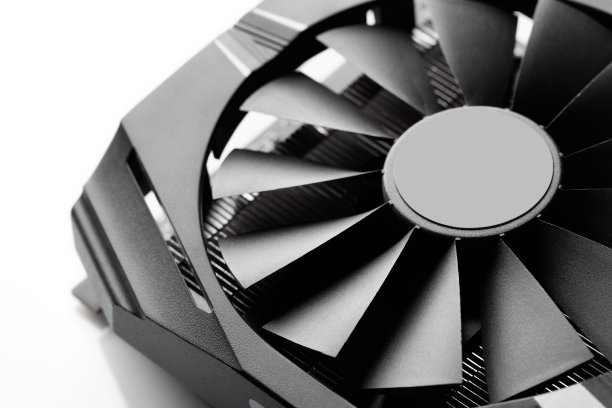 带有两个风扇的电脑显卡。带有两个电脑冷却器的显卡。GPU卡。它的硬件。带显卡的加密货币挖矿设备。挖掘以太坊、比特币和山寨币。图片下载