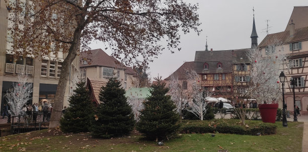 在科尔马的街道上图片下载