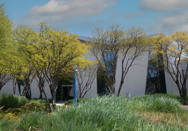 美国加州洛杉矶普拉亚维斯塔2023年5月8日办公大楼图片下载