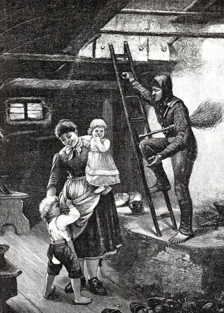 扫烟囱的人爬上屋顶，妈妈和孩子们看着图片下载