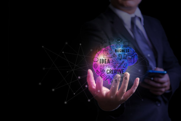 商人手握大脑的特写，商业理念，文字拷贝空间。图片下载