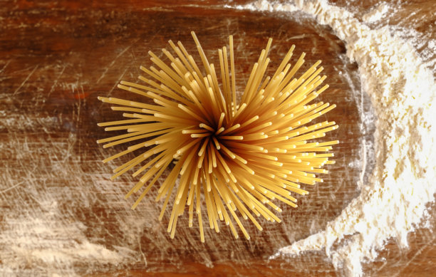 意大利布卡蒂尼面食图片下载