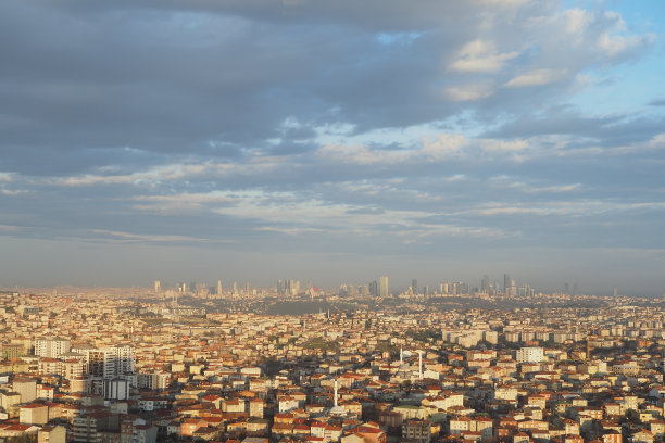 伊斯坦布尔亚洲侧城市建筑块的Arial视图图片下载