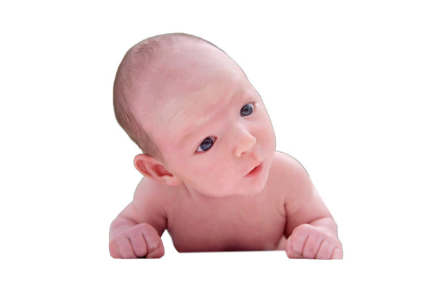 1个月大的婴儿学着把头靠在肚子上，孤立在白色的背景上。白人男孩住在白色卧室里图片下载