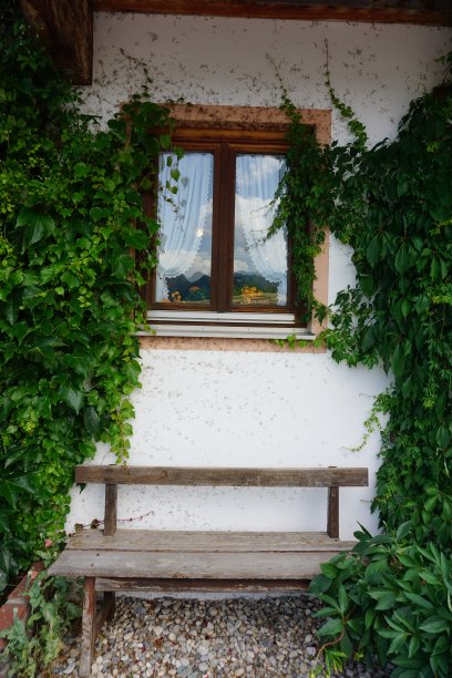 德国的啤酒花园。德国山区的老山林。巴伐利亚啤酒花园。巴伐利亚的咖啡馆。巴伐利亚的一家餐馆。上巴伐利亚的一家当地小餐馆。图片下载