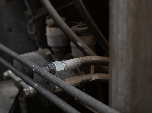 工程机械连接电缆特写图片下载