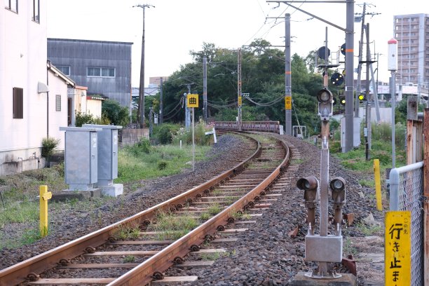 日本的地方列车:拥抱植根于社区的独特温暖氛围。图片下载