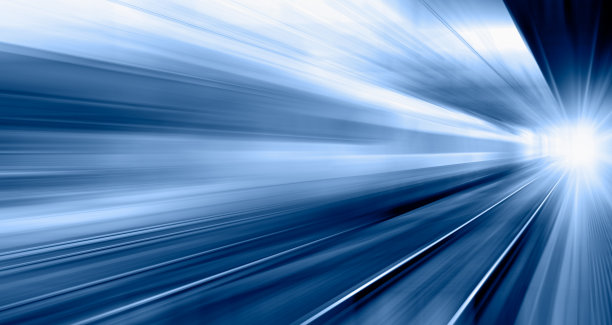 ▽在铁轨上行驶的蓝色高速列车=列车行驶速度过快的原因是前部的空气压力产生了过多的热量图片下载