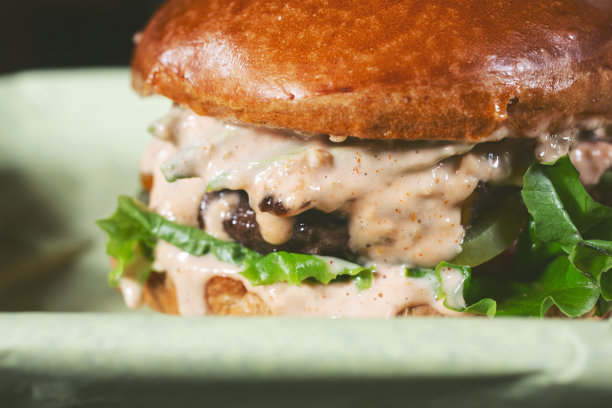 篮子里的汉堡图片下载