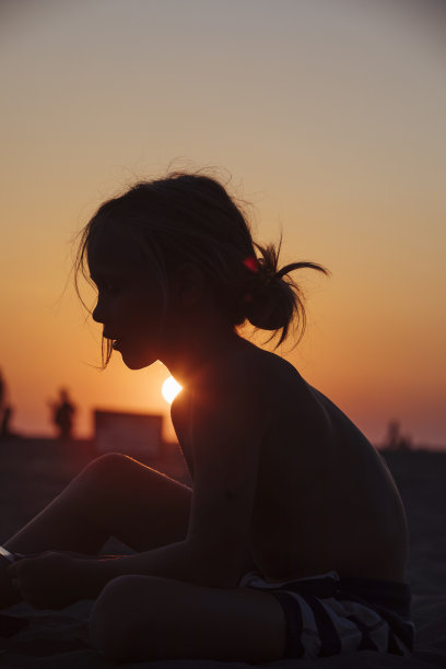 海滩上的黄昏图片下载