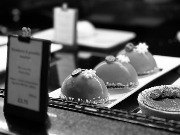 出售的美食甜点食品图片下载