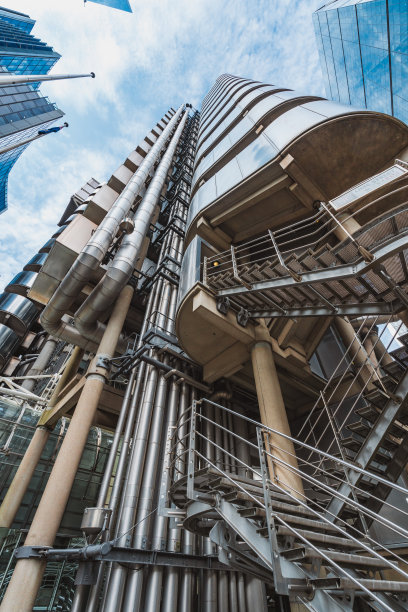 金属楼梯。劳埃德大厦，伦敦图片下载