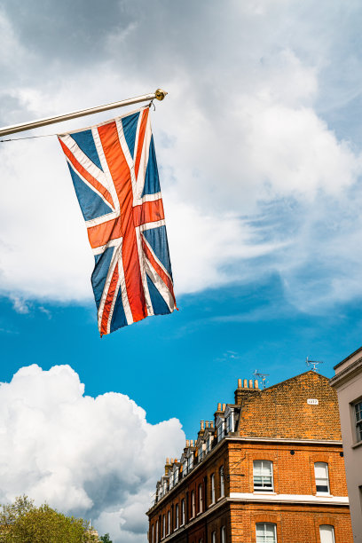 悬挂在伦敦金融城的英国国旗图片下载