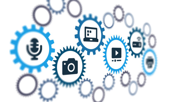 社会化媒体管理理念用一组齿轮连接着媒体内容创作的图标图片下载