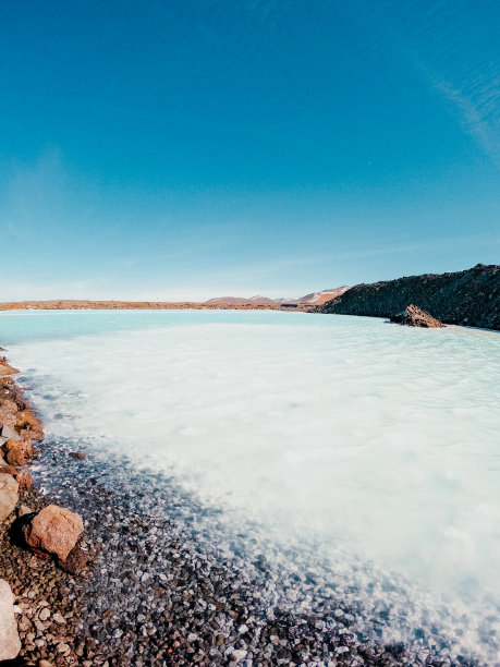 地热泻湖的观点图片下载