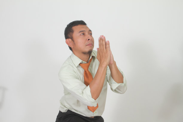 面对非常情绪化和担心图片下载