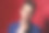 西装革履的男子在摄影棚里看着相机的肖像图片下载
