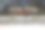 烤鸡串是在烤架上烤制的图片下载
