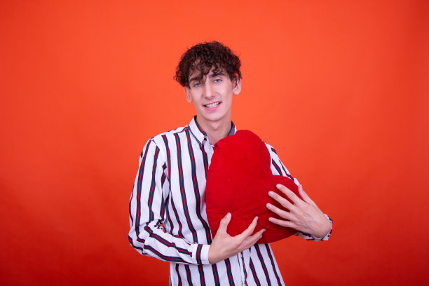 情人节快乐的家伙。图片下载