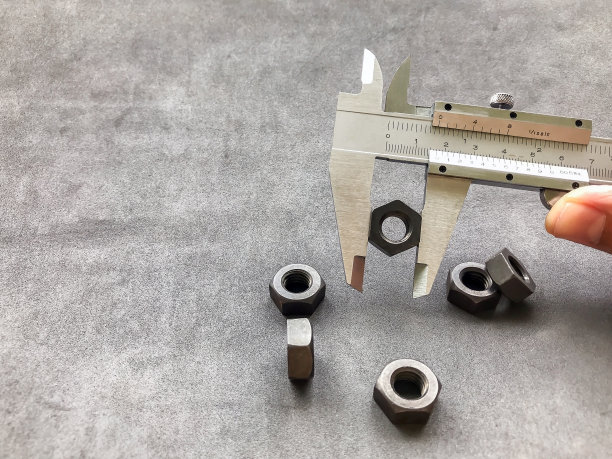 游标卡尺是工业上不可缺少的工具图片下载