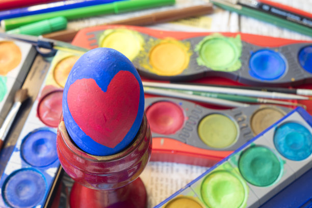 画复活节彩蛋和彩色水彩画图片下载