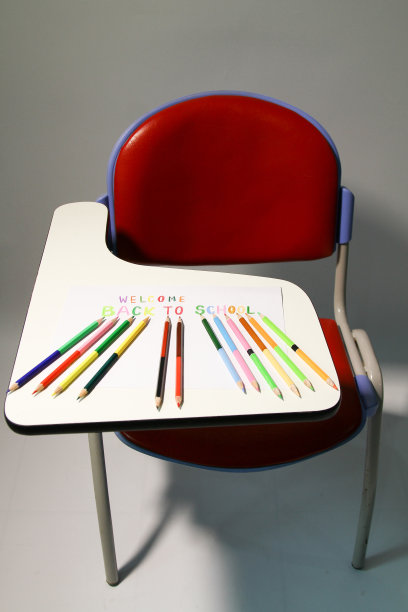 红色学生椅为泰学习白色场景图片下载