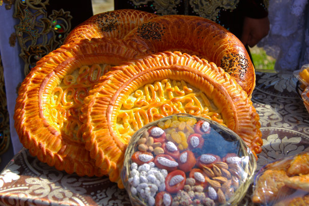 庆祝类型的面包总是装饰得很漂亮图片下载