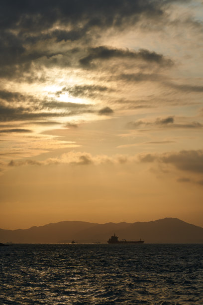 香港西区坚尼地城的日落海景图片下载