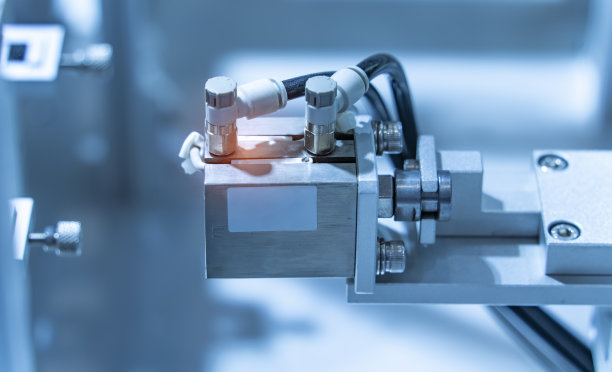 工业机械上的机器人气动装置图片下载