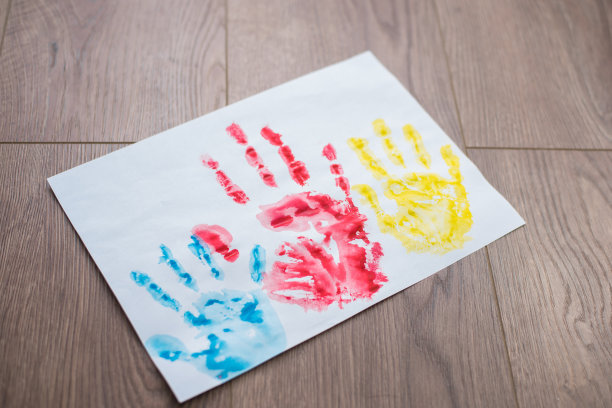 乌克兰儿童的手印图片下载